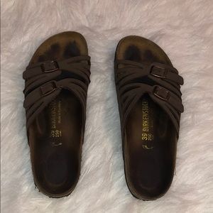 Brown butterfly strap Birkenstock’s